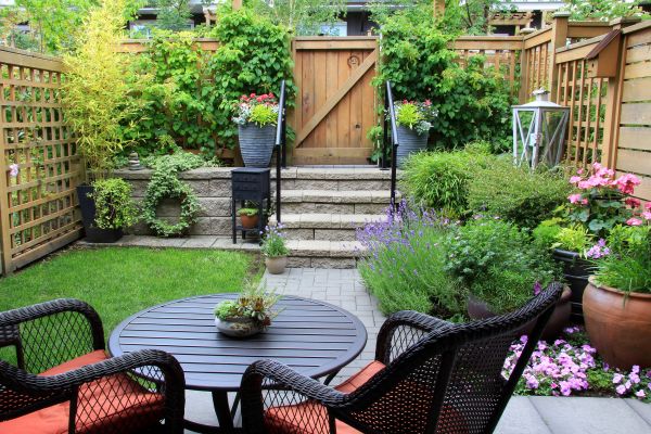 Small Yard Landscaping in Longmont